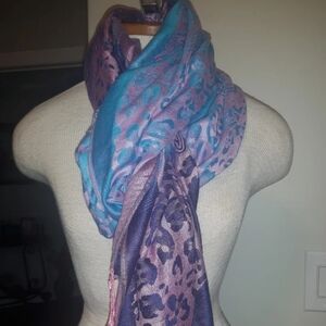 𝅺100% PASHMINA soft scarf shawl blues pinks paisley swirl fringed edges